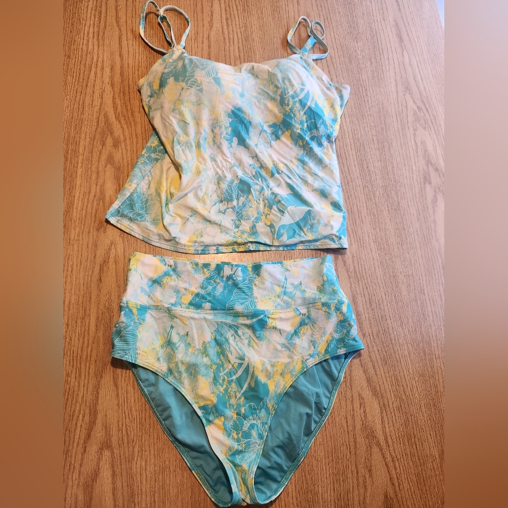 Sunsets Brand Tankini Top 40DD/Bottoms 16